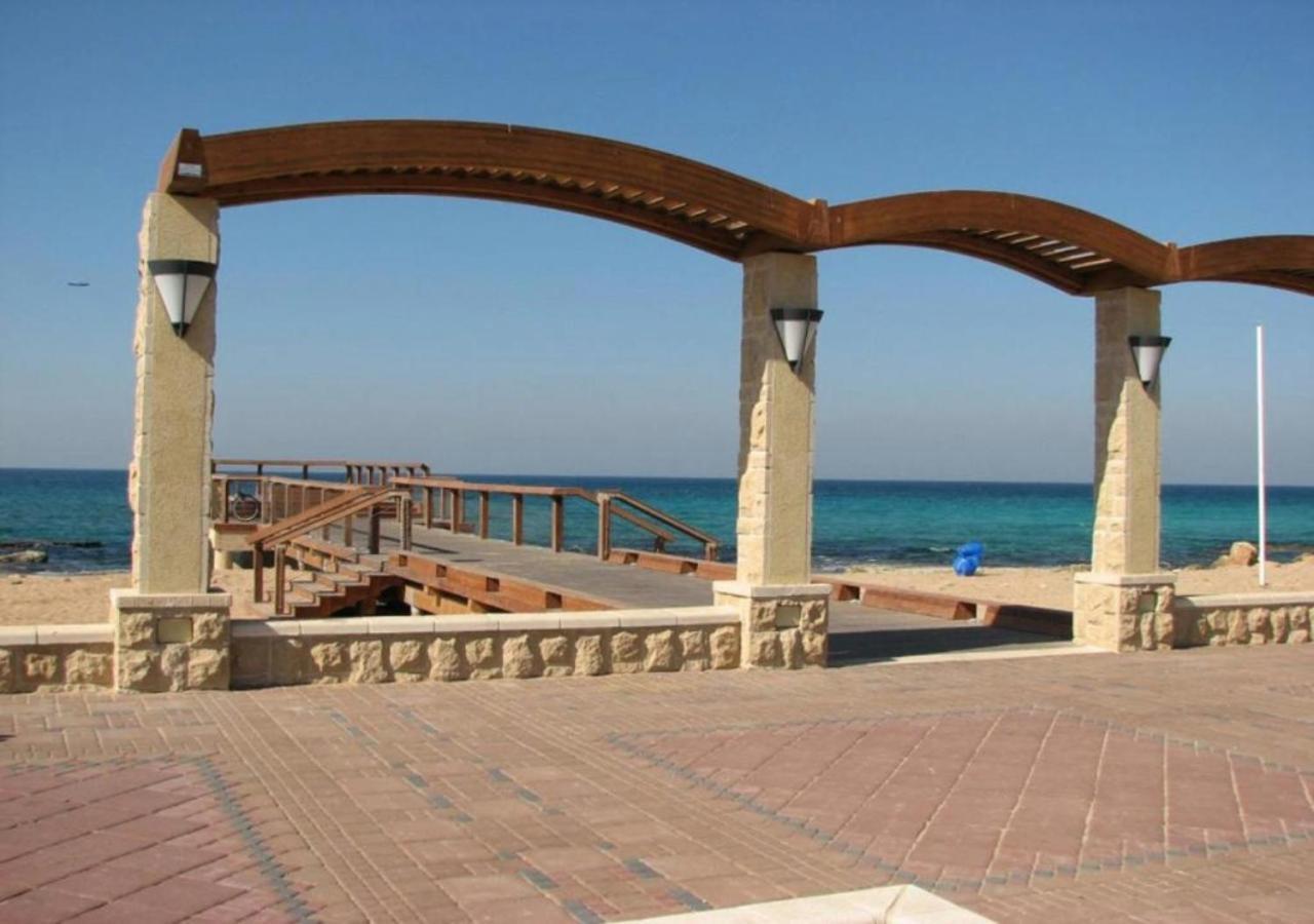 Balfour Sea View City Center Naharija Exterior foto