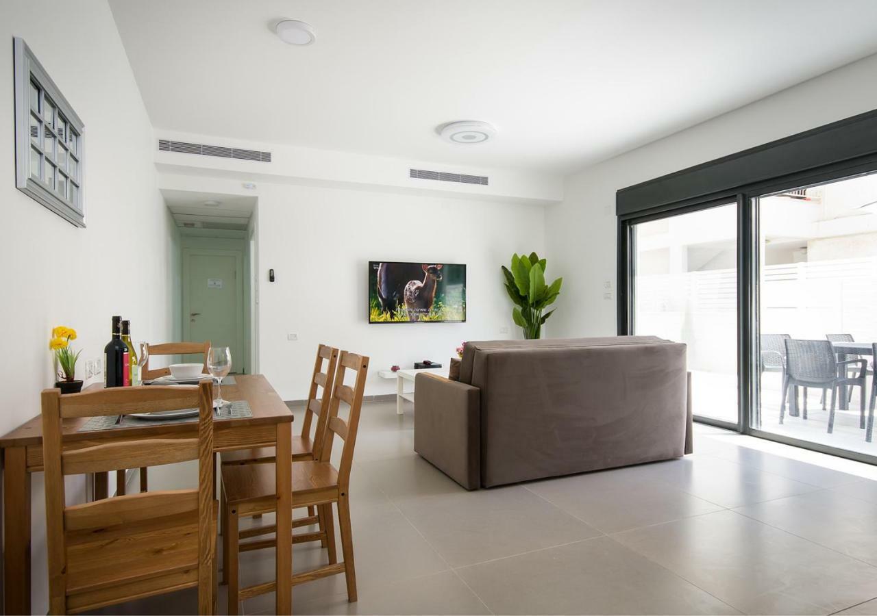 Balfour Sea View City Center Naharija Exterior foto