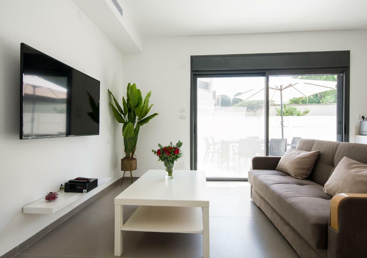 Balfour Sea View City Center Naharija Exterior foto