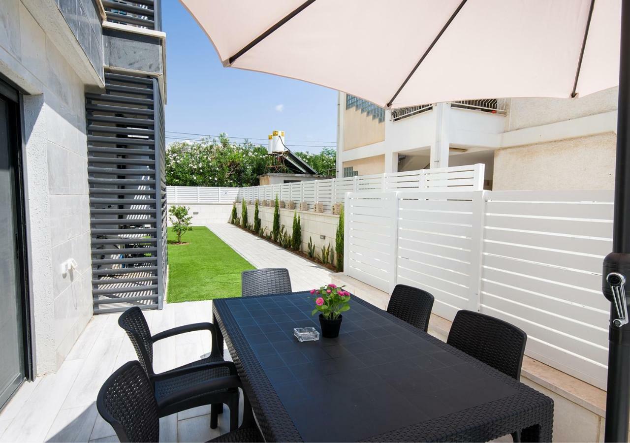 Balfour Sea View City Center Naharija Exterior foto