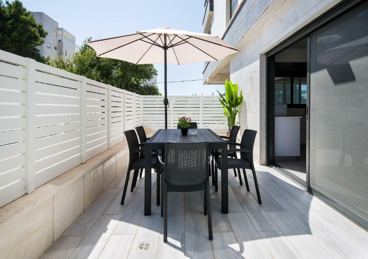 Balfour Sea View City Center Naharija Exterior foto